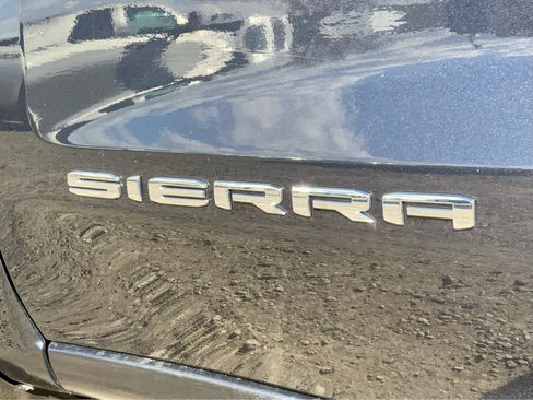 Used 2023 GMC Sierra 1500 SLE w/ Enhanced Capability Package AWD/4WD image 21