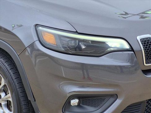 Used 2019 Jeep Cherokee Latitude Plus FWD image 7