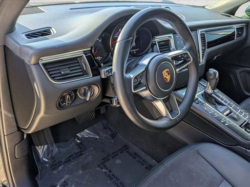 Used 2018 Porsche Macan Sport Edition image 10