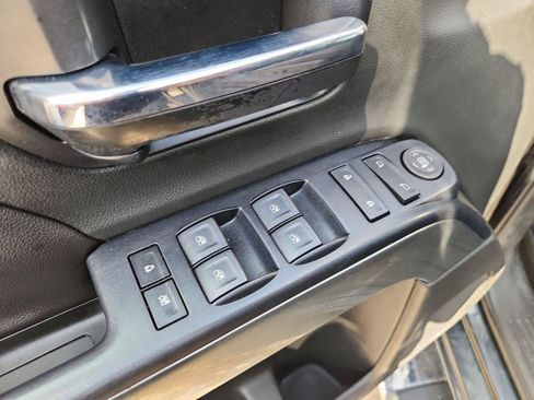 Used 2018 Chevrolet Silverado 1500 LT w/ LT Eassist Package RWD image 23
