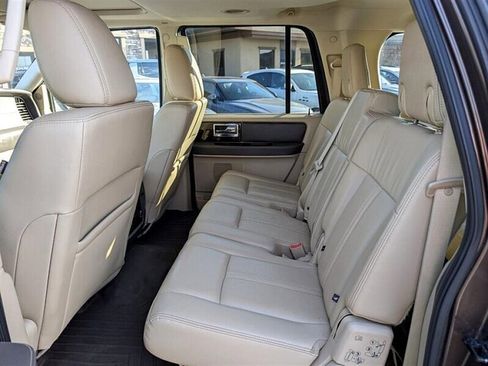 Used 2017 Lincoln Navigator L Reserve image 24