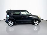 Used 2010 Kia Soul + w/ Audio Pkg image 5