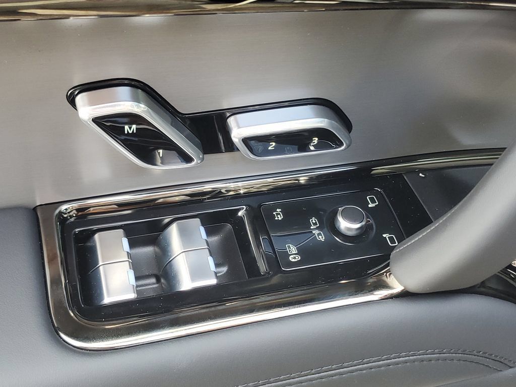 New 2026 Land Rover Range Rover Sport SE AWD/4WD image 9