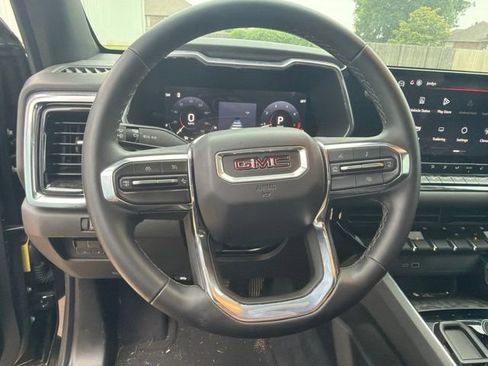 Used 2025 GMC Canyon Elevation w/ Convenience Package RWD image 11
