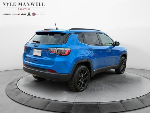 New 2026 Jeep Compass Latitude image 16
