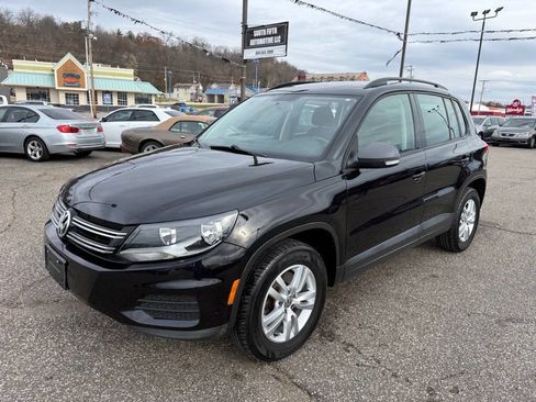 Used 2015 Volkswagen Tiguan S image 1