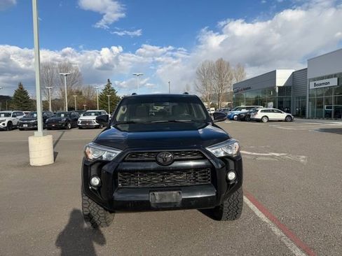 Used 2018 Toyota 4Runner SR5 Premium AWD/4WD image 11