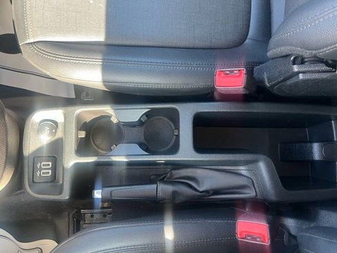 Used 2020 Ford Transit Connect XL image 25