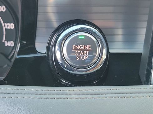 Used 2020 Lincoln Corsair Reserve image 13