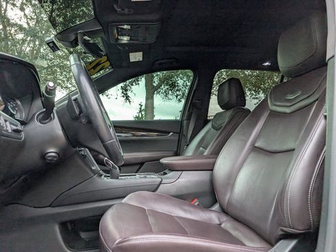 Used 2022 Cadillac XT6 Premium Luxury w/ Technology Package image 15