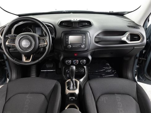 Used 2017 Jeep Renegade Latitude w/ Trailer Tow Group AWD/4WD image 35