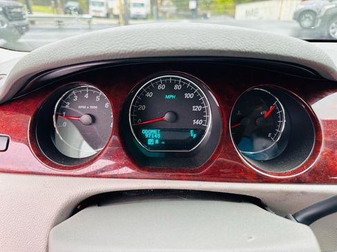 Used 2008 Buick Lucerne CXL w/ Driver Confidence Package FWD image 24