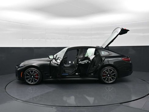 New 2026 BMW i4 eDrive40 w/ M Sport Package RWD image 36