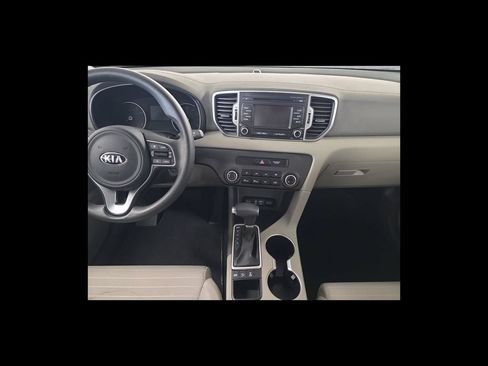 Used 2018 Kia Sportage LX AWD/4WD image 13