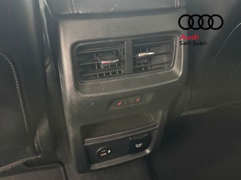 Used 2022 Ford Edge Titanium w/ Equipment Group 301A AWD/4WD image 28