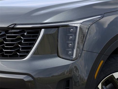 Certified 2024 Kia Sorento S w/ Panoramic Sunroof Package image 10