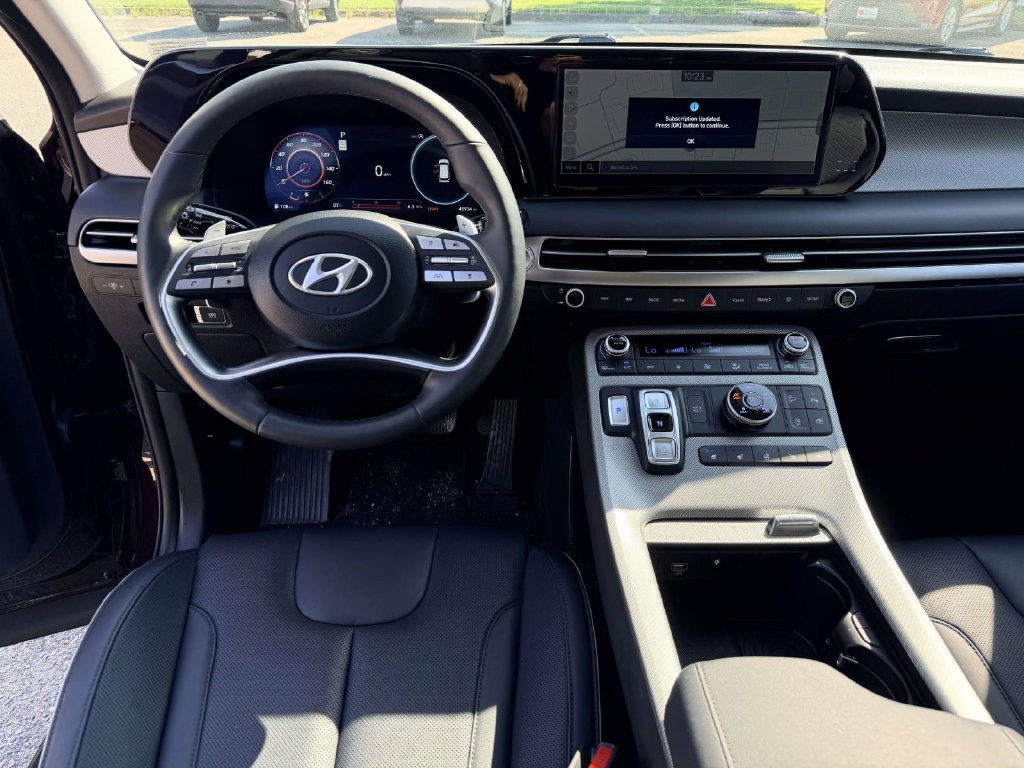 Used 2023 Hyundai Palisade SEL w/ Premium Package AWD/4WD image 2