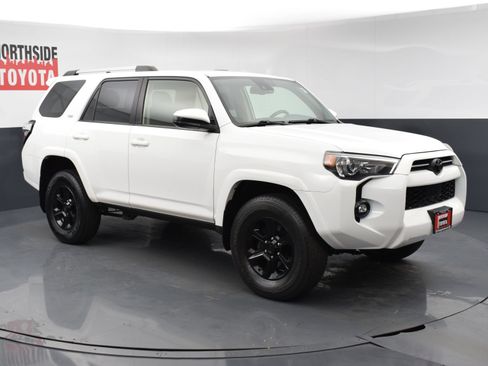 Used 2021 Toyota 4Runner SR5 AWD/4WD image 6