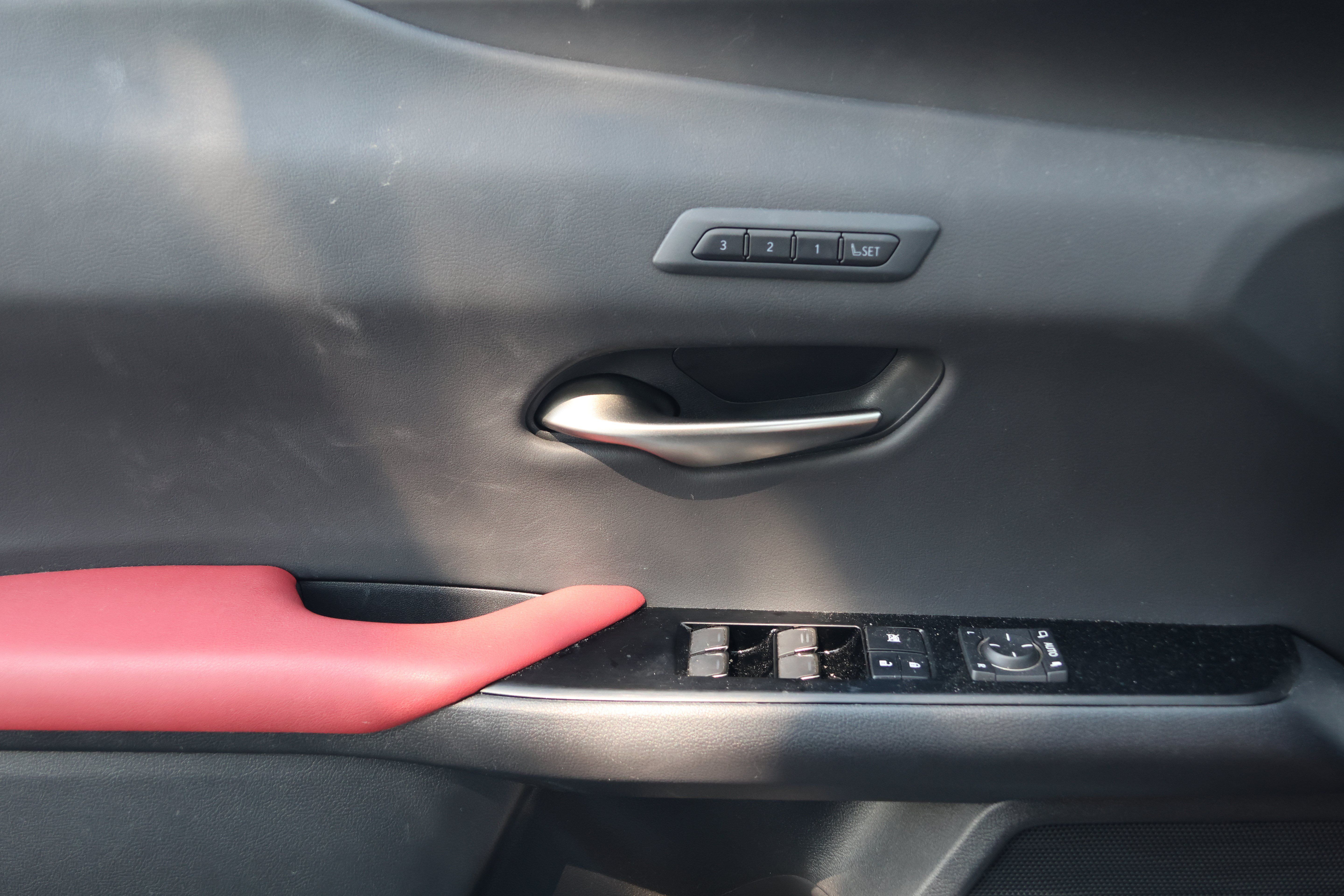Certified 2023 Lexus UX 250h F Sport FWD image 12