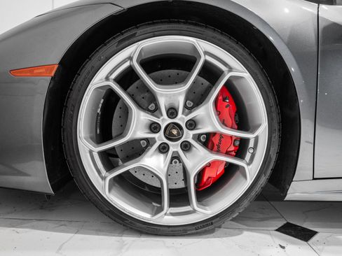 Used 2016 Lamborghini Huracan LP 610-4 image 13