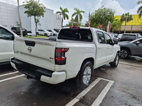 Used 2024 Nissan Frontier SV w/ SV Convenience Package RWD image 5