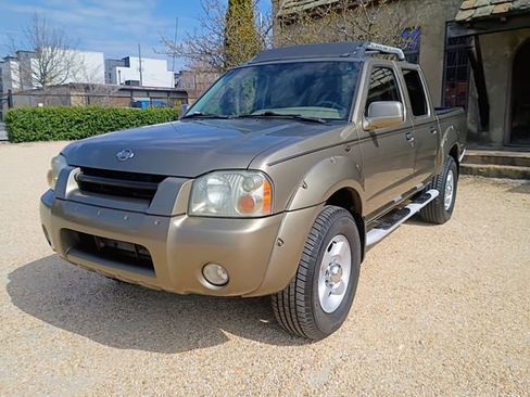 Used 2001 Nissan Frontier SE image 5