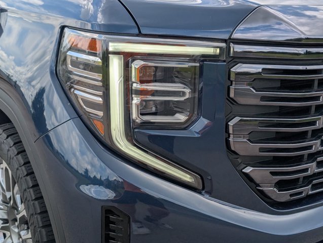 Used 2023 GMC Sierra 1500 Denali Ultimate AWD/4WD image 4
