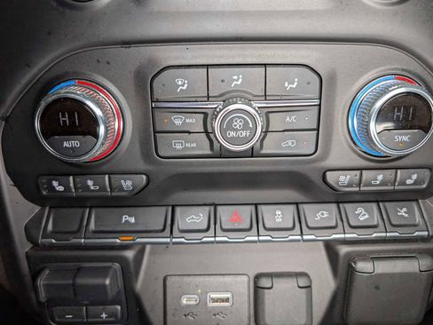 Certified 2022 GMC Sierra 1500 Denali w/ Denali Premium Package image 36