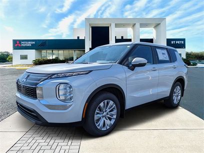 New 2025 Mitsubishi Outlander ES