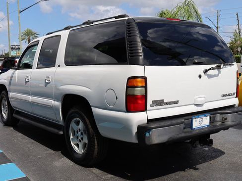 Used 2005 Chevrolet Suburban LT w/ Preferred Equipment Group RWD image 3