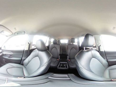 Used 2025 Toyota Grand Highlander FWD image 44