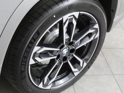 Used 2025 BMW X1 xDrive28i w/ Technology Package image 23