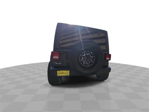 Used 2023 Jeep Wrangler Sport S image 7