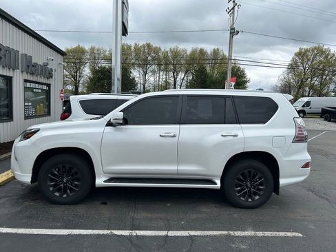 Used 2020 Lexus GX 460 Premium w/ Premium Package AWD/4WD image 3