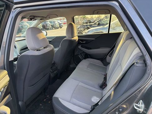 Used 2020 Subaru Outback Premium image 7
