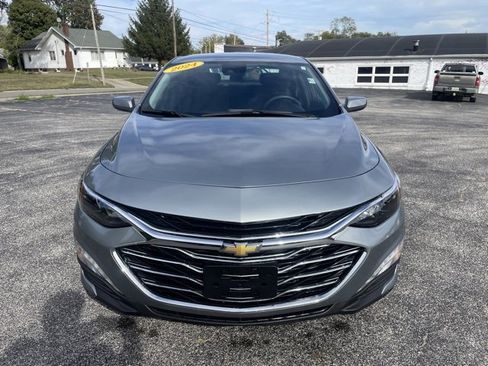 Used 2024 Chevrolet Malibu LT image 2