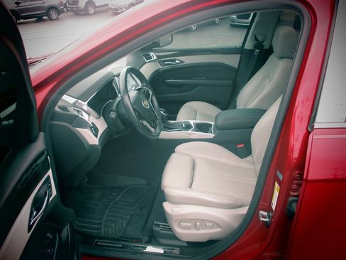 Used 2016 Cadillac SRX Luxury w/ Driver Awareness Package FWD image 15