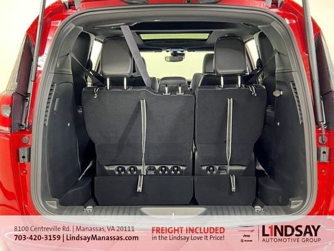 New 2026 Chrysler Pacifica Select image 9
