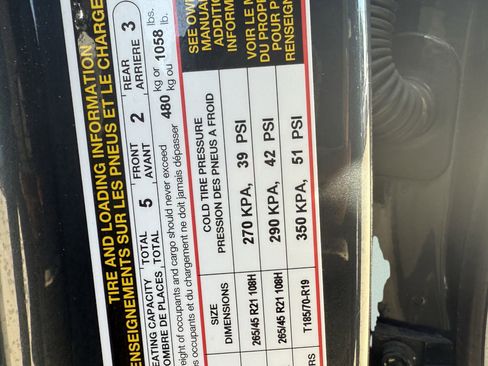 Used 2019 Audi e-tron Prestige w/ Prestige Package image 34