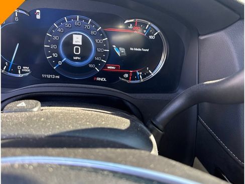 Used 2020 Cadillac Escalade Luxury RWD image 18