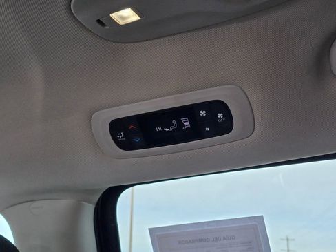 Used 2023 Chrysler Voyager LX FWD image 17
