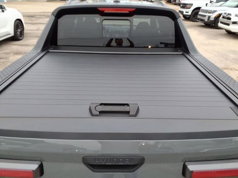 Used 2022 Hyundai Santa Cruz SEL w/ Activity Package image 6