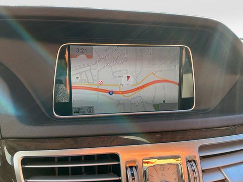 Used 2015 Mercedes-Benz E 250 4MATIC image 19