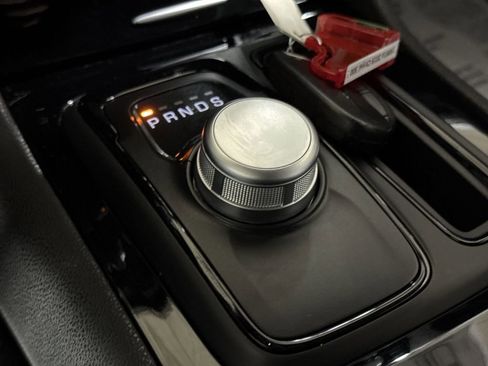 Used 2019 Chrysler 300 S image 17