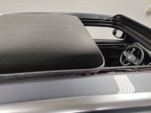 Certified 2023 Volkswagen Atlas Cross Sport SEL image 6