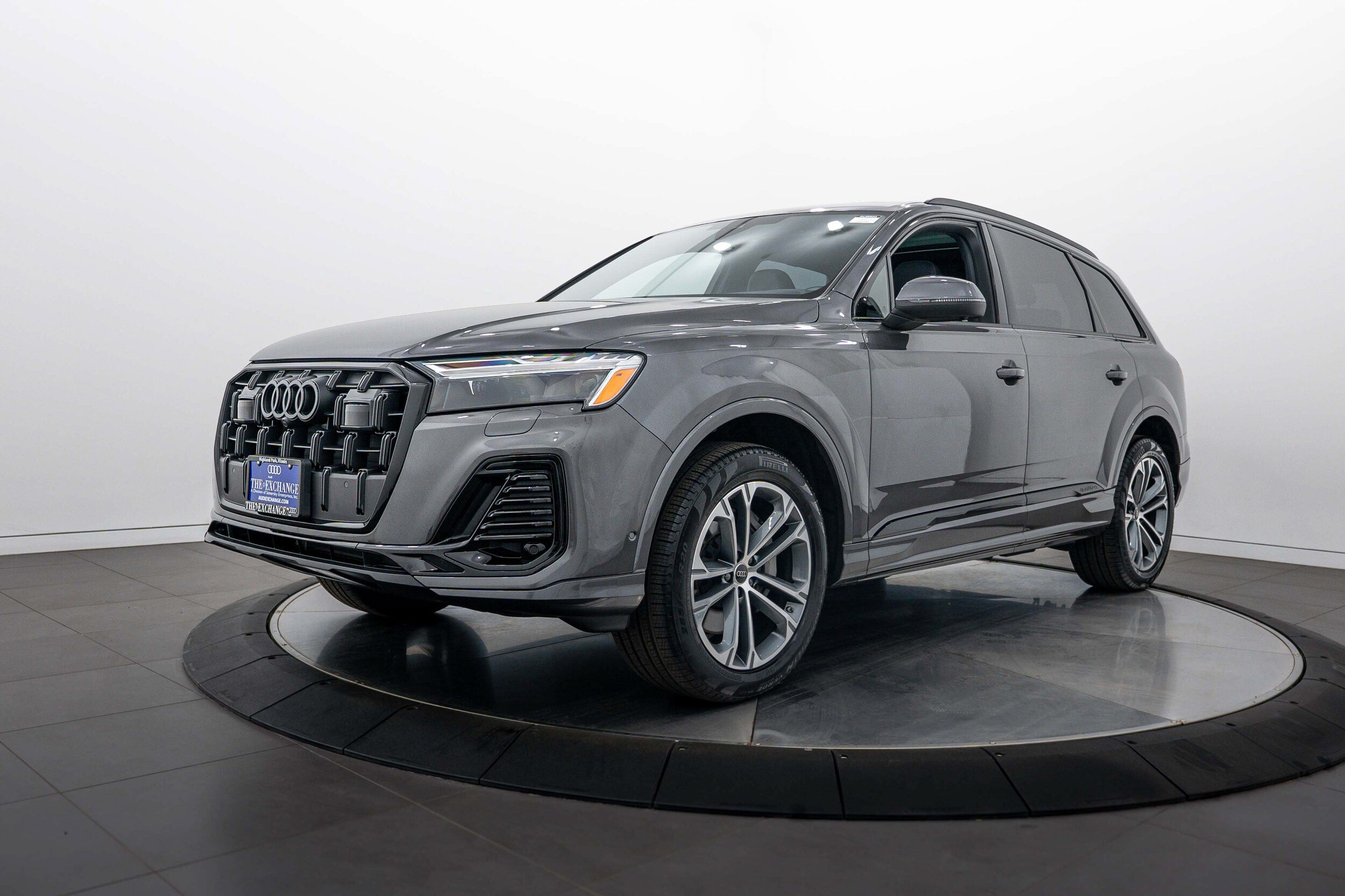 Used 2026 Audi Q7 2.0T Premium Plus w/ Premium Plus Package AWD/4WD image 7