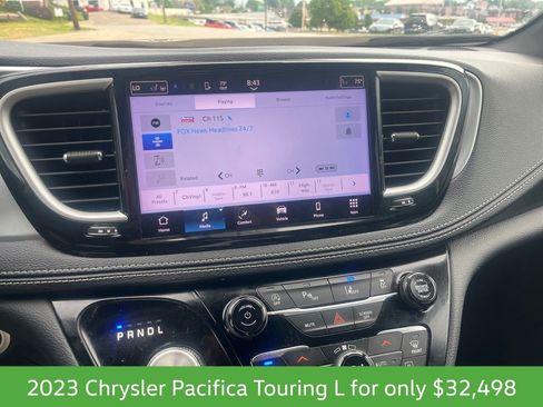 Used 2023 Chrysler Pacifica Touring-L w/ S Appearance Package AWD/4WD image 32
