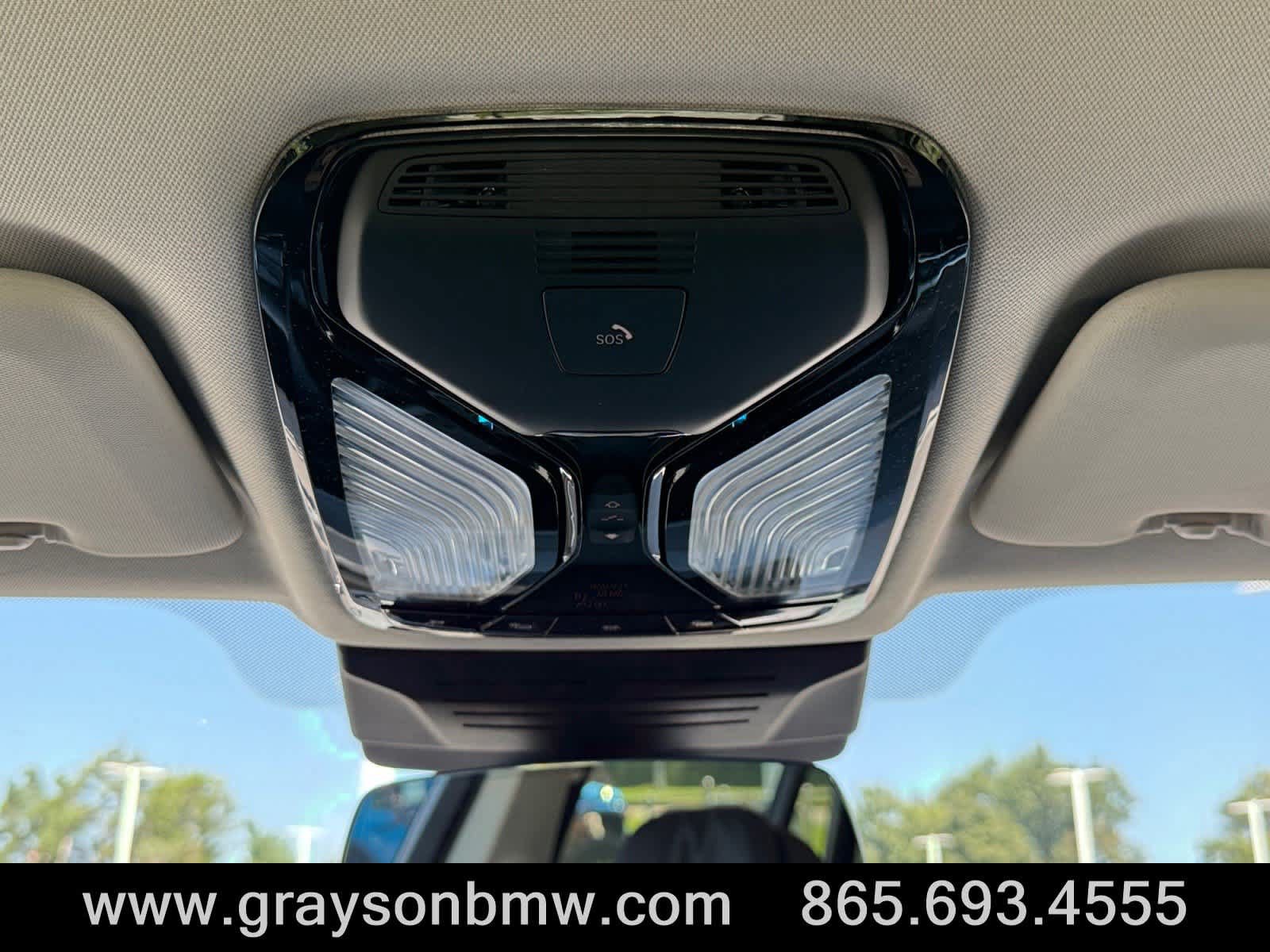 Used 2024 BMW X7 xDrive40i AWD/4WD image 32