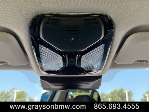 Used 2024 BMW X7 xDrive40i AWD/4WD image 32