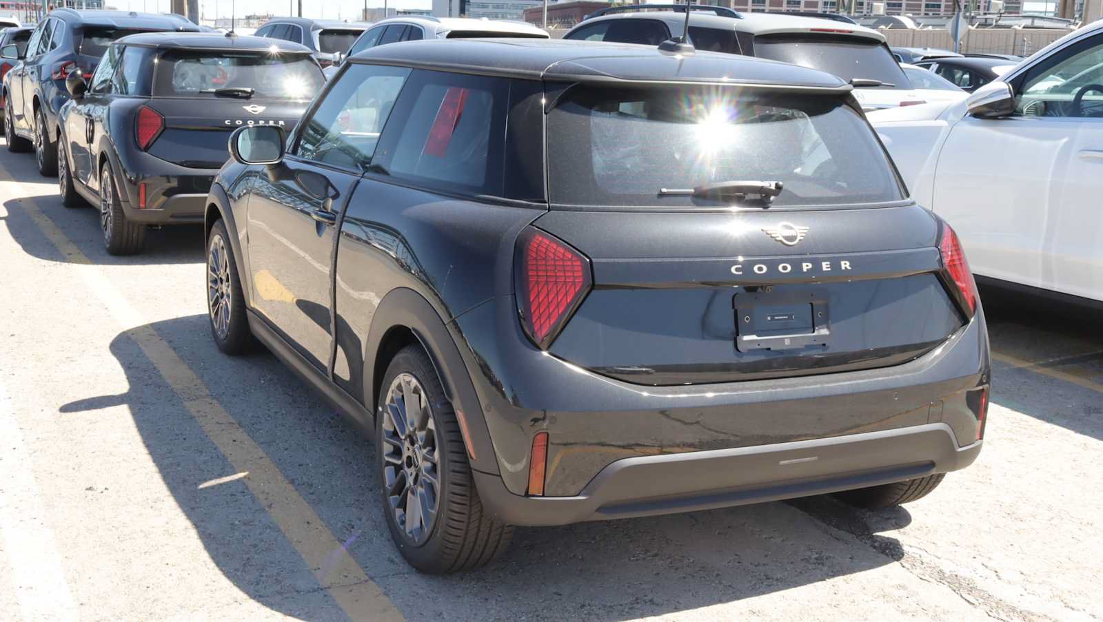 New 2026 MINI Cooper 2-Door Hardtop FWD image 3